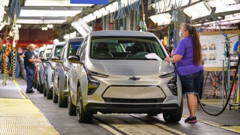 GM To invest $ 4 billion in American factories, move the SUV produced in Mexico