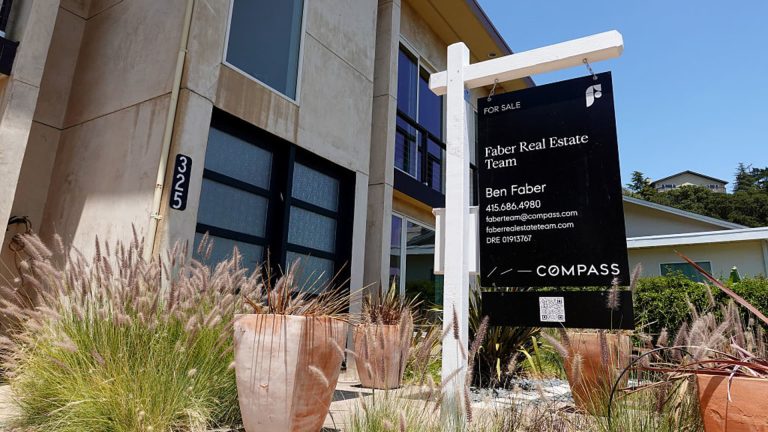 Hikes at the price of houses slow down more than expected