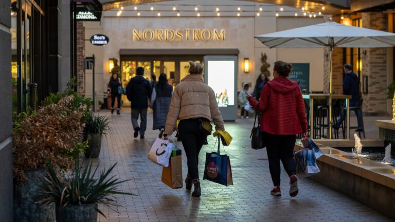Holiday hiring in retail will hit lowest level in at least 15 years, NRF says