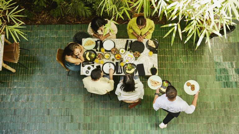 DoorDash takes on Resy and OpenTable as restaurant reservation war heats up